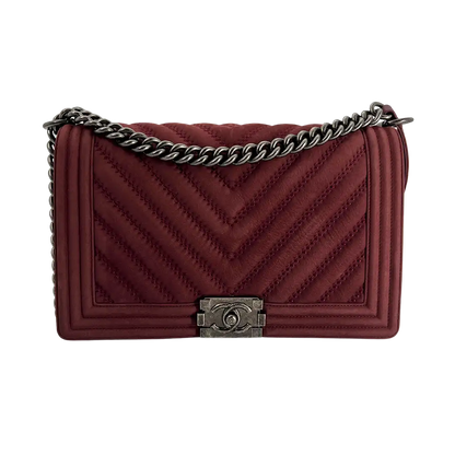 Chanel Boy Medium Nubuk Leder bordeauxrot Chevron Muster / sehr gut Chanel