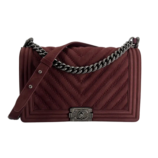 Chanel Boy Medium Nubuk Leder bordeauxrot Chevron Muster / sehr gut Chanel