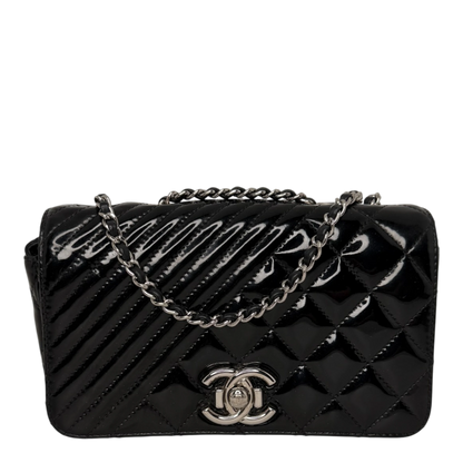 Chanel Coco Boy Flap Bag Small Lackleder silberne Hardware Chanel