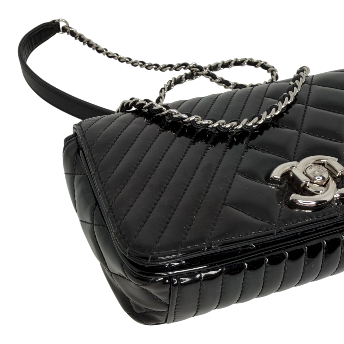 Chanel Coco Boy Flap Bag Small Lackleder silberne Hardware Chanel
