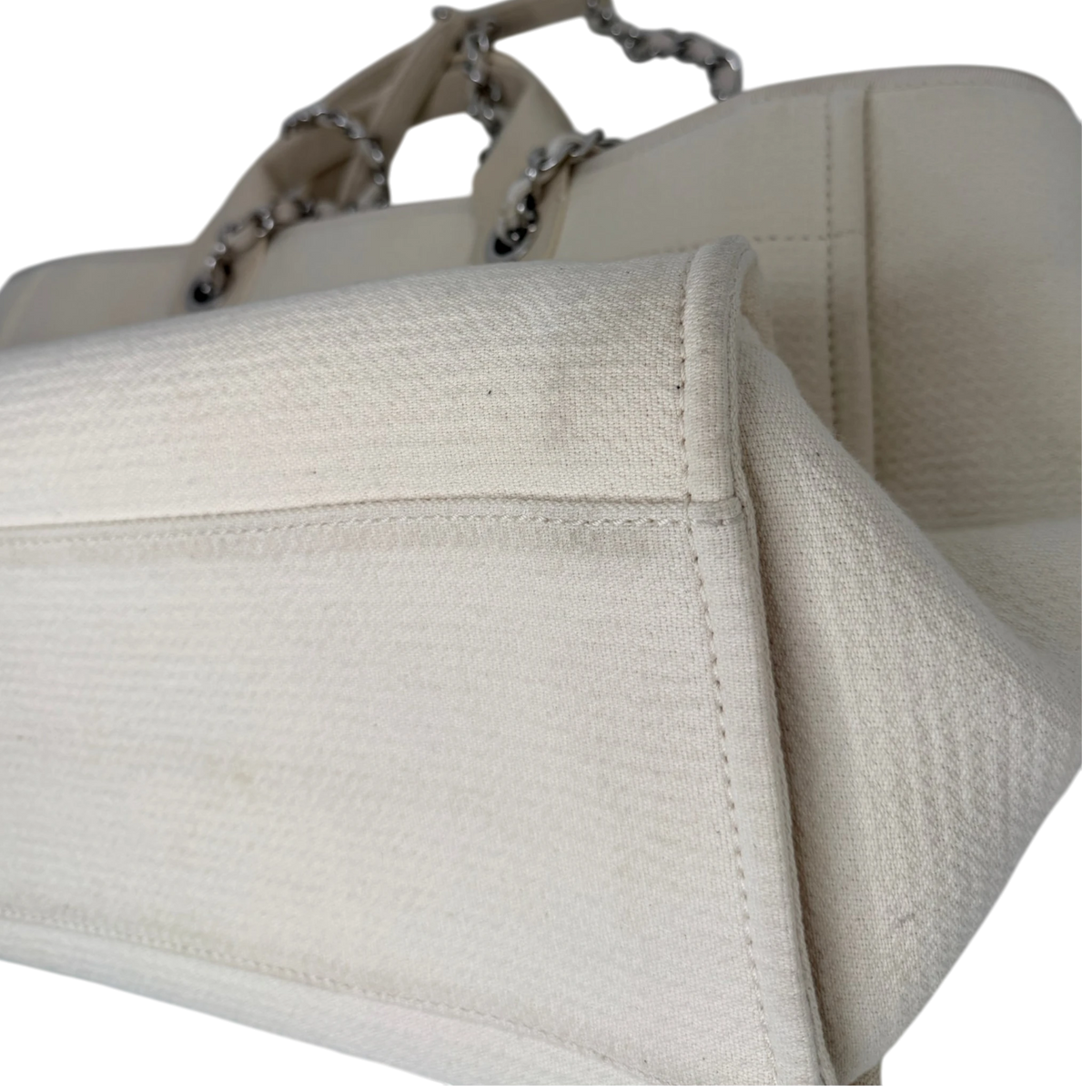 Chanel Deauville mittelgroße Tasche beige silberne Hardware 2022 / gut Chanel