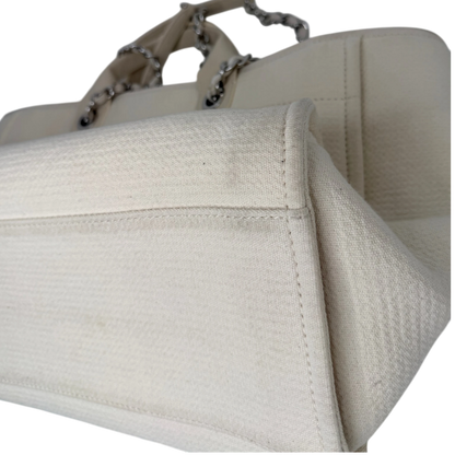 Chanel Deauville mittelgroße Tasche beige silberne Hardware 2022 / gut Chanel