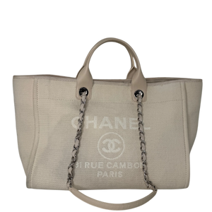 Chanel Deauville middelgrote tas beige zilverkleurige hardware 2022