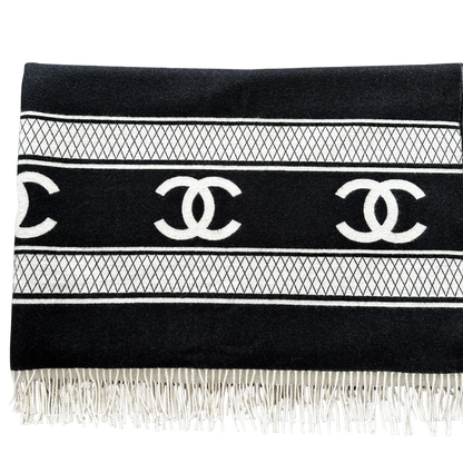 Chanel Kaschmir Reversible Decke Schwarz Weiß / neuwertig Chanel