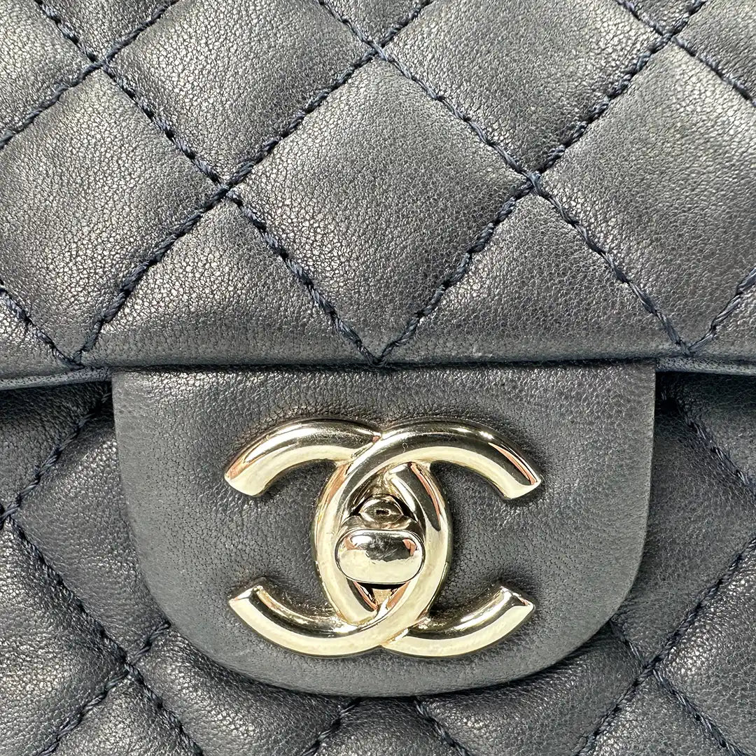 Chanel Timeless Double Flap Bijoux Chain Medium dunkelblau Lammleder / sehr gut Chanel