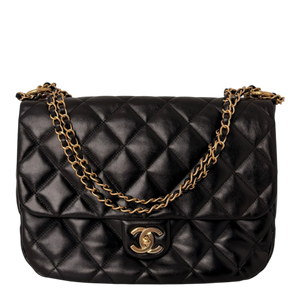 Chanel Maxi Flapbag 2024 glanzend kalfsleer GHW zwart