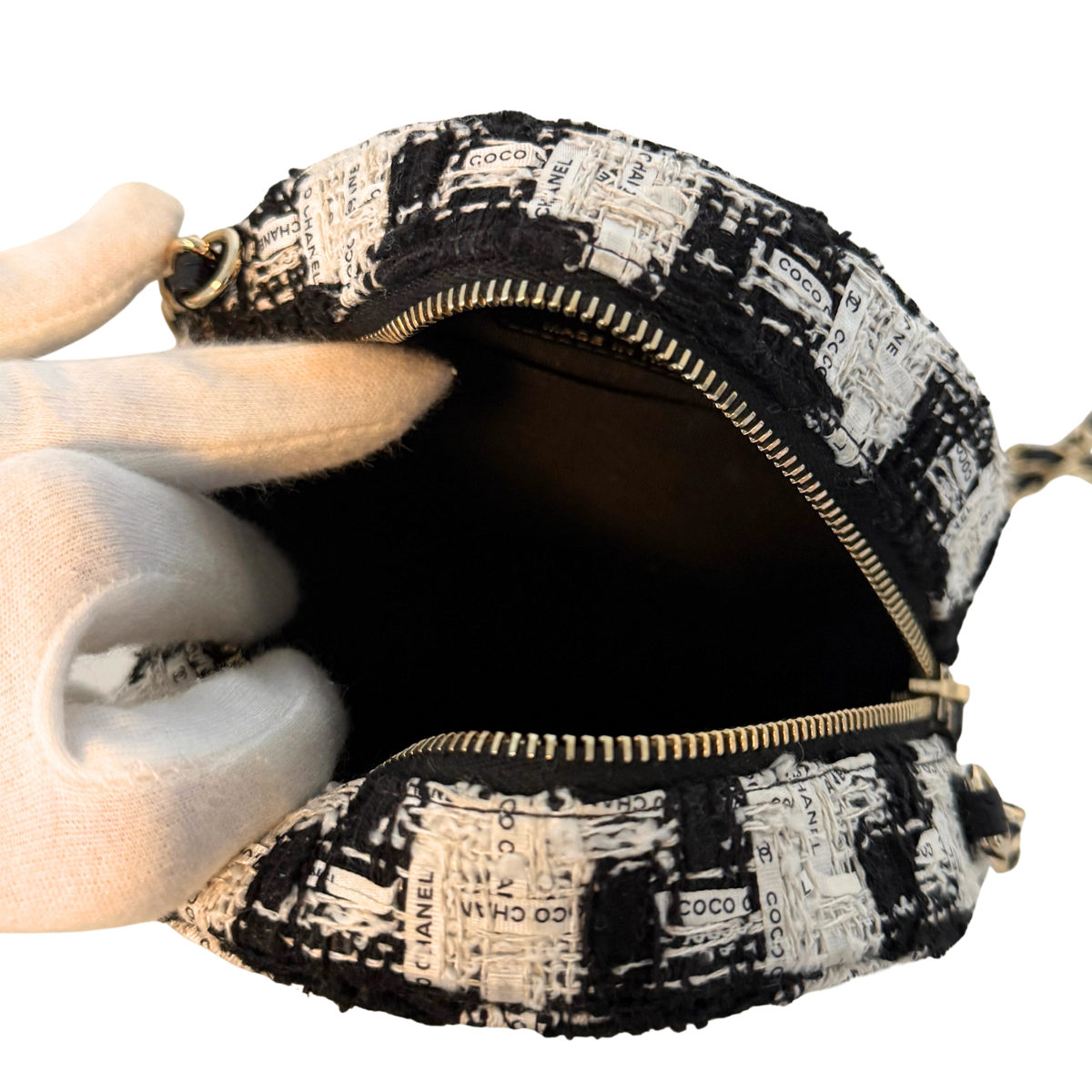Chanel Round As Earth Tweed Crossbody Bag Schwarz / neuwertig Chanel