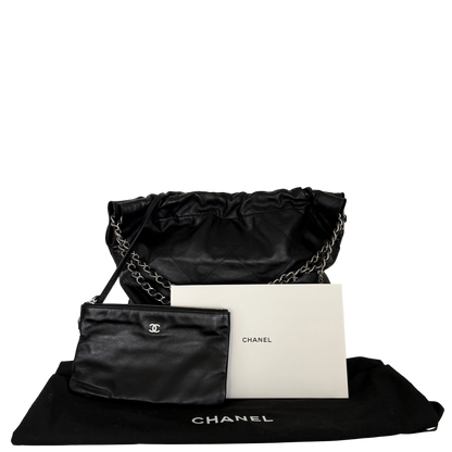 Chanel 22 mittelgroße Hobobag aus Kalbsleder Schwarz silberne Hardware / neuwertig Chanel