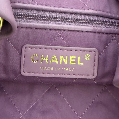Chanel 22 mittelgroße Hobo Bag aus Kalbsleder Flieder goldene Hardware / sehr gut Chanel