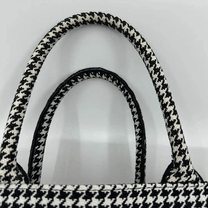 Dior Booktote mittelgroß Hahnentritt schwarz weiß/ sehr gut Dior