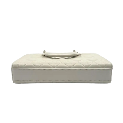 Dior Lady D-Joy mittelgroß Latte Lammleder Echtheitscheck.de