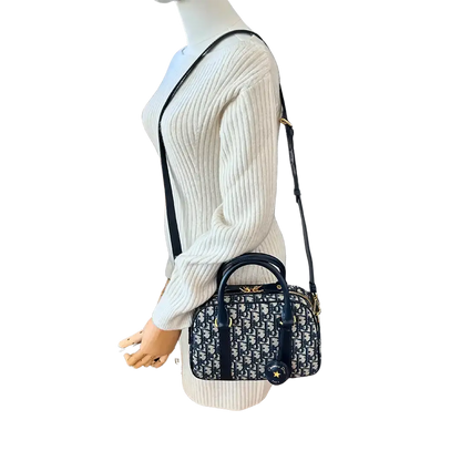 Dior Mittelgroße D-Vibe Bowlingtasche 2024 / ungetragen Dior
