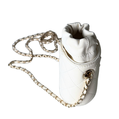 Chanel Mini-Eimertasche Weiß / sehr gut Chanel