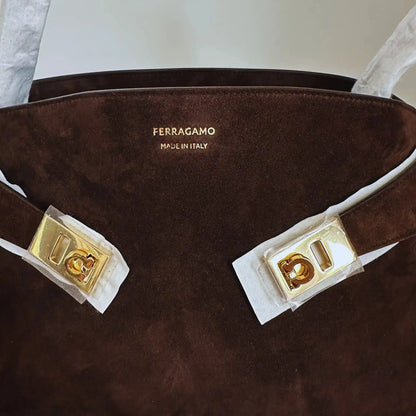 Ferragamo Hug Tote Bag aus Veloursleder braun / ungetragen Salvatore Ferragamo