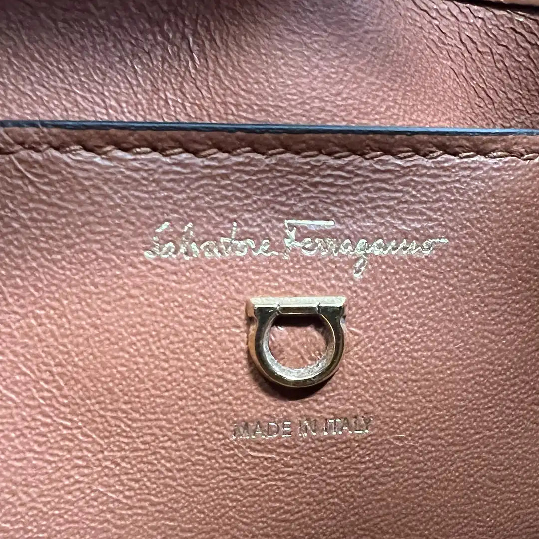 Salvatore Ferragamo Trifolio Schultertasche Siena Tan / neu Salvatore Ferragamo