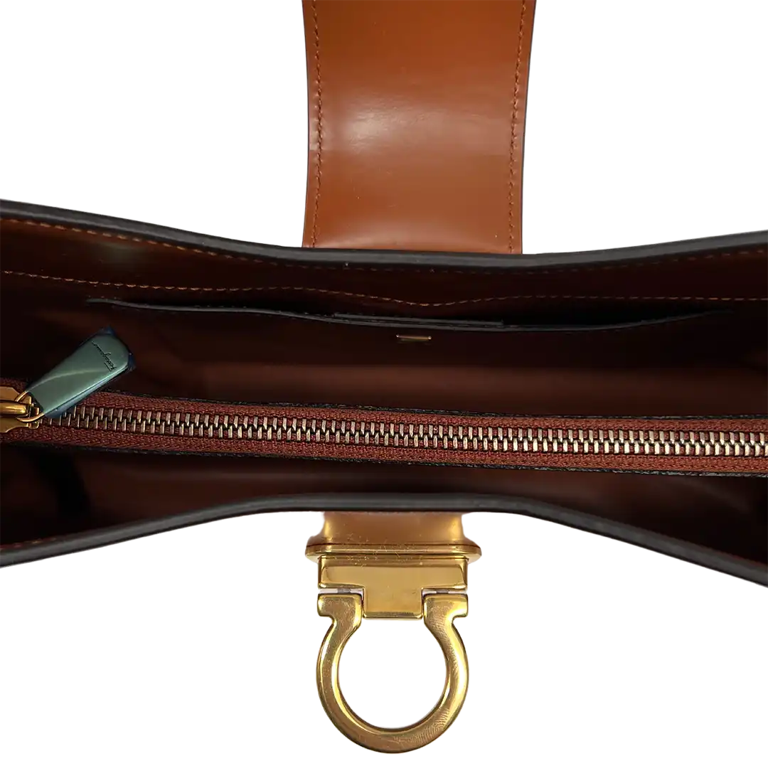 Salvatore Ferragamo Trifolio Schultertasche Siena Tan / neu Salvatore Ferragamo