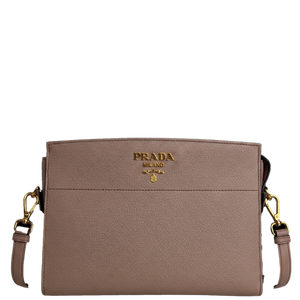 Prada Bandoliera Crossbodytas in poederkleurig Saffiano leer