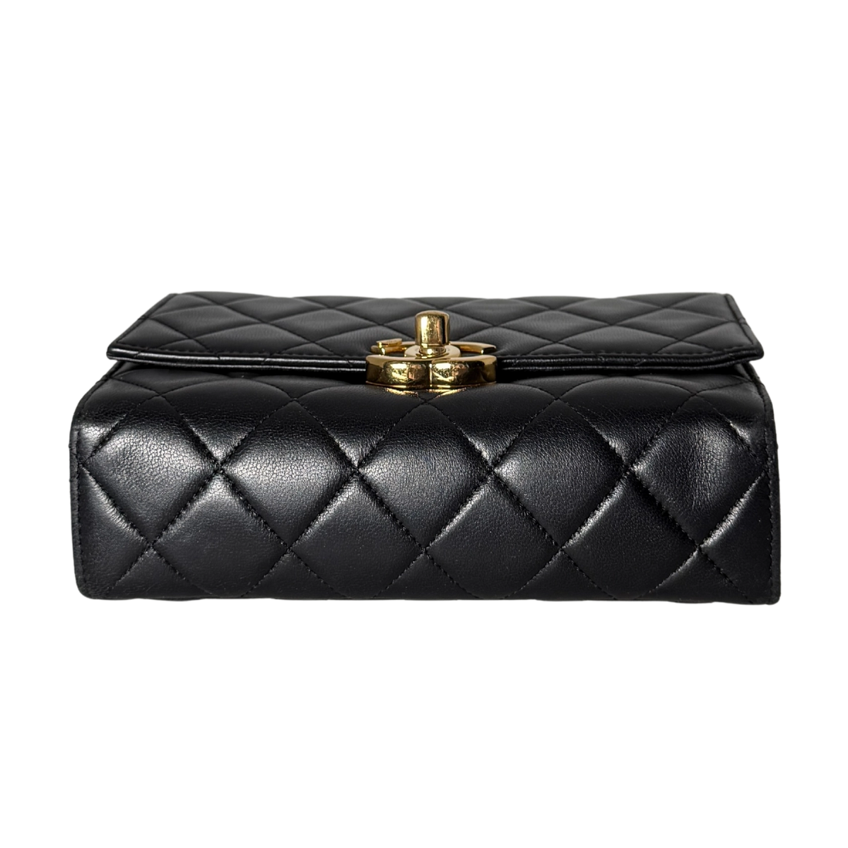 Chanel Matelassé Schultertasche mit goldener Hardware Schwarz / sehr gut Chanel