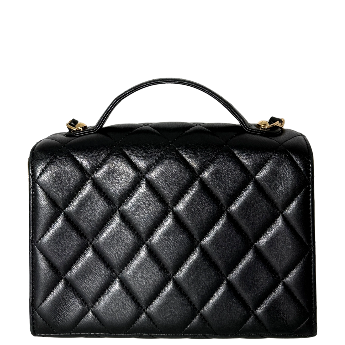 Chanel Matelassé Schultertasche mit goldener Hardware Schwarz / sehr gut Chanel