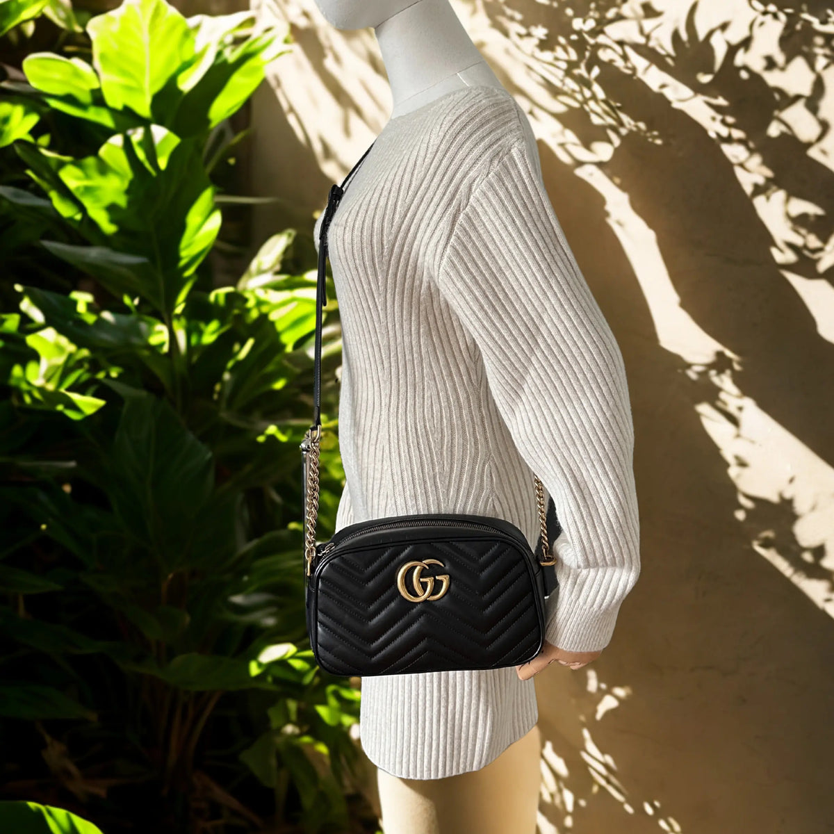 Gucci GG Marmont schwarz Leder Small / neuwertig Gucci