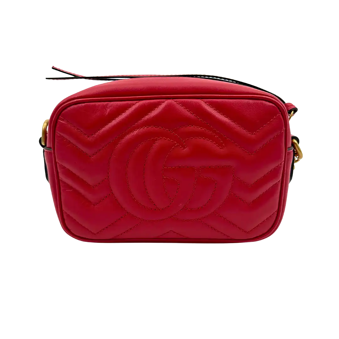 Gucci kleine GG Marmont Schultertasche aus Matelassé rot Fullset / neuwertig Gucci