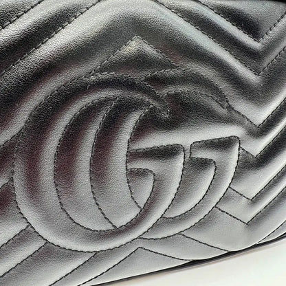 Gucci GG Marmont Kamera-Schultertasche schwarz / neuwertig Echtheitscheck