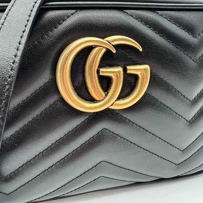 Gucci GG Marmont Kamera-Schultertasche schwarz / neuwertig Echtheitscheck