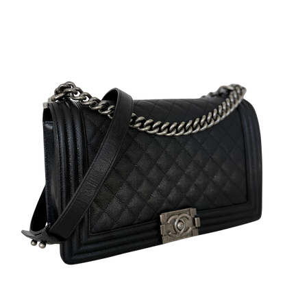 Chanel Boy Medium Kaviarleder Schwarz Fullset / neuwertig Chanel