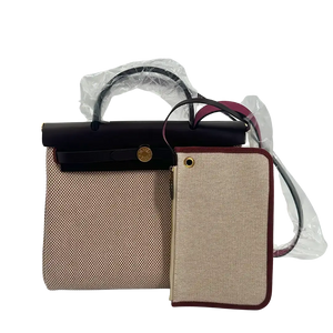 Hermès Herbag Zip 31 goudkleurige hardware écru/blanc/noir/rouge sellier 2024