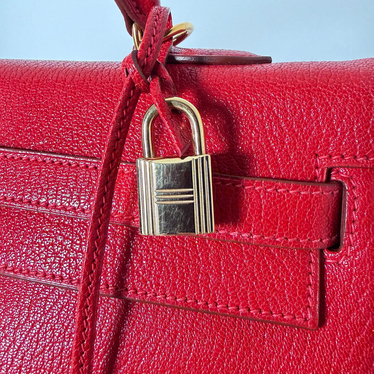 Hermès Vintage Chèvre Mysore Retourné 35 Kelly Bag Rouge Vif goldene Hardware / sehr gut Hermès