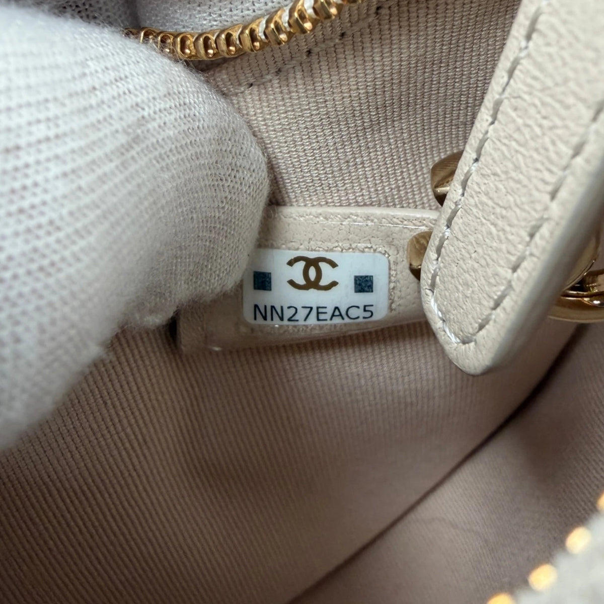 Chanel Hobo Bag Mini light beige Lammleder / sehr gut Chanel