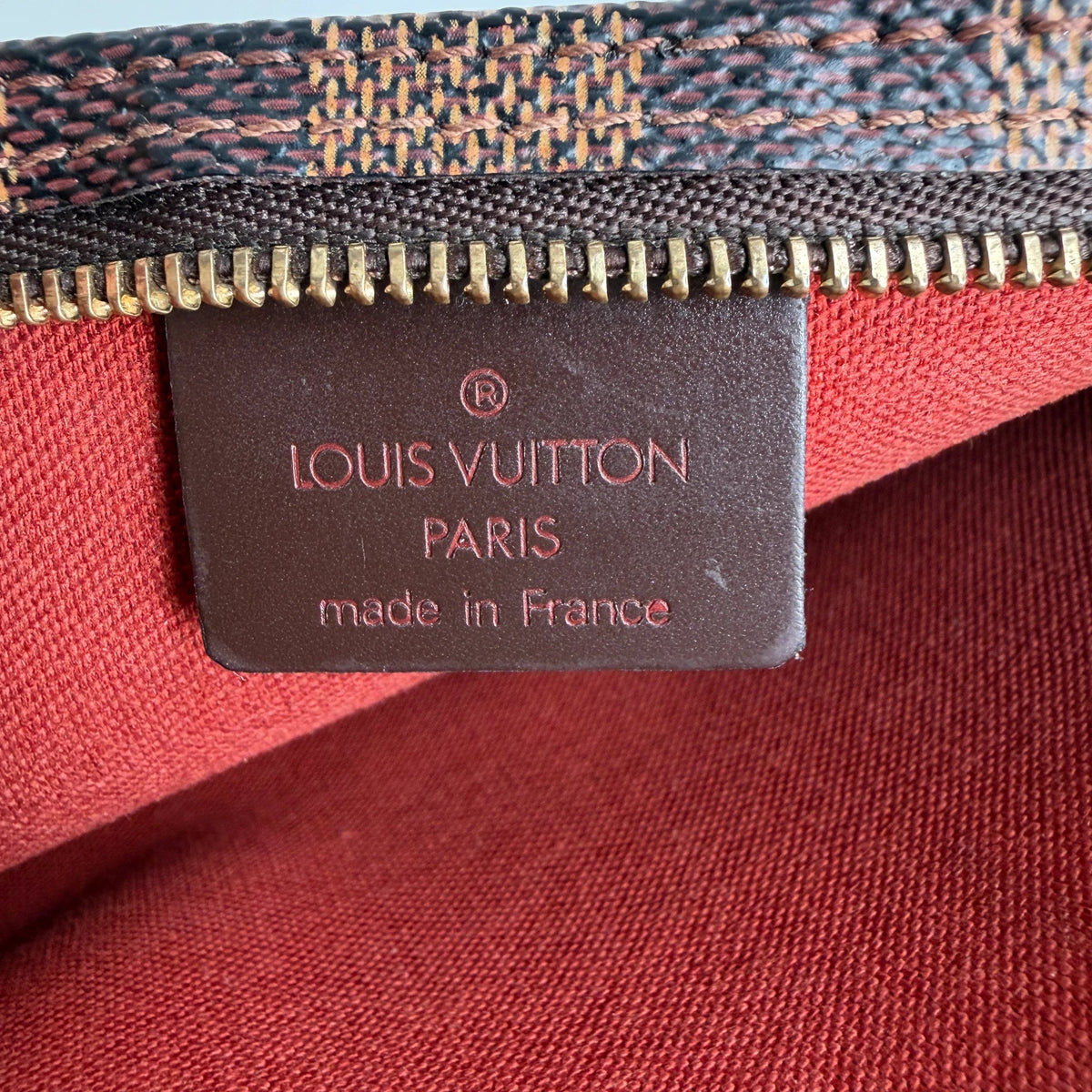 Louis Vuitton Pochette Accessoires Damier Ebène Canvas Braun Gold Louis Vuitton