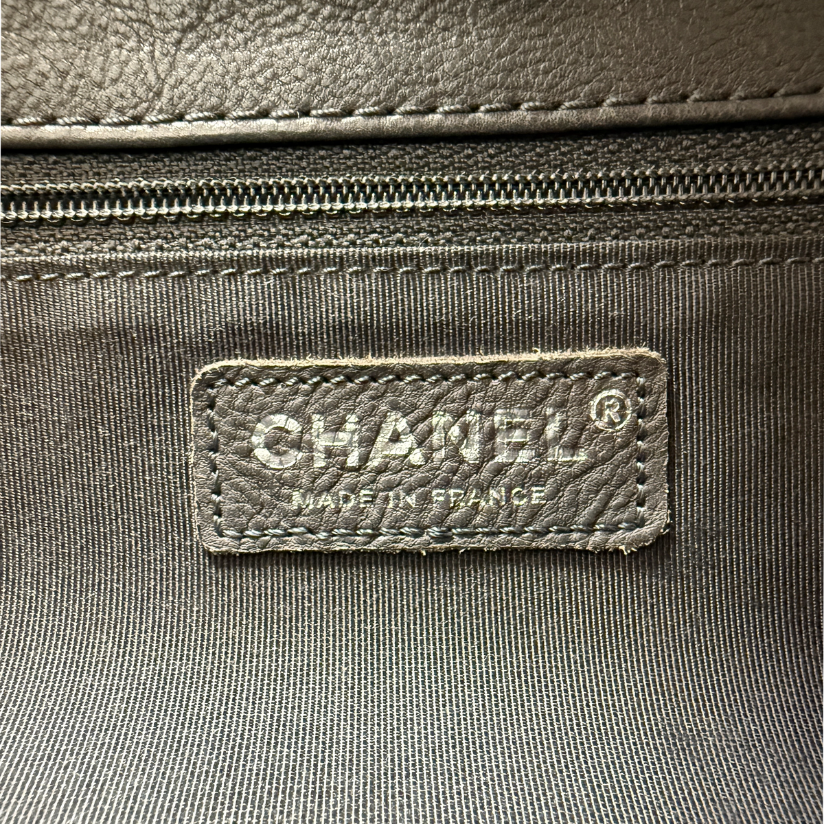 Chanel Paris-Dallas  Boy Flap Lammleder dunkelgrau / sehr gut Chanel