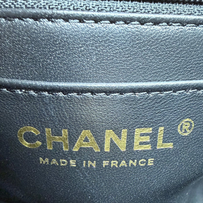 Chanel Coco Handle Flap Bag Caviar Schwarz Champagner Gold – Ansicht 6