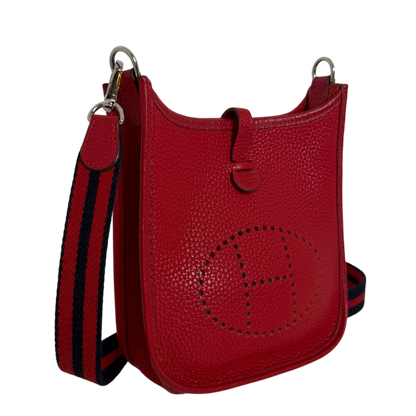 Hermès Mini Evelyne TPM 16 Taurillon Clémence Rot Palladium – Ansicht 2