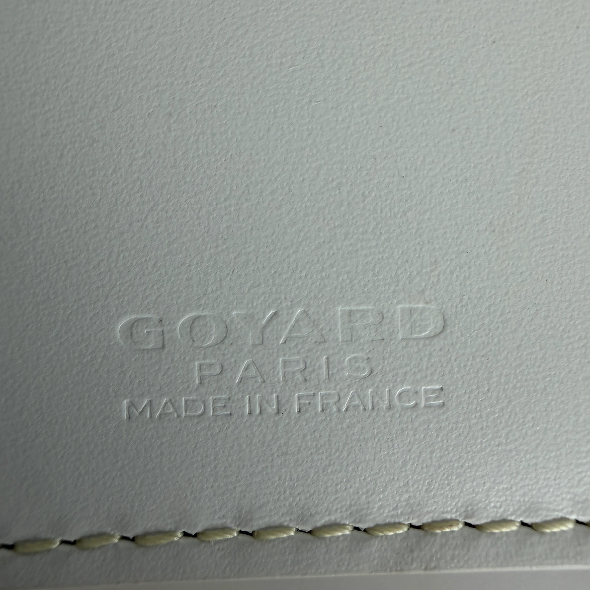 Goyard Grenelle Passhülle Goyardine Canvas Weiß Kalbsleder