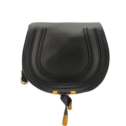 Chloé Marcie Medium Saddle Bag Genarbtes Kalbsleder Schwarz Gold