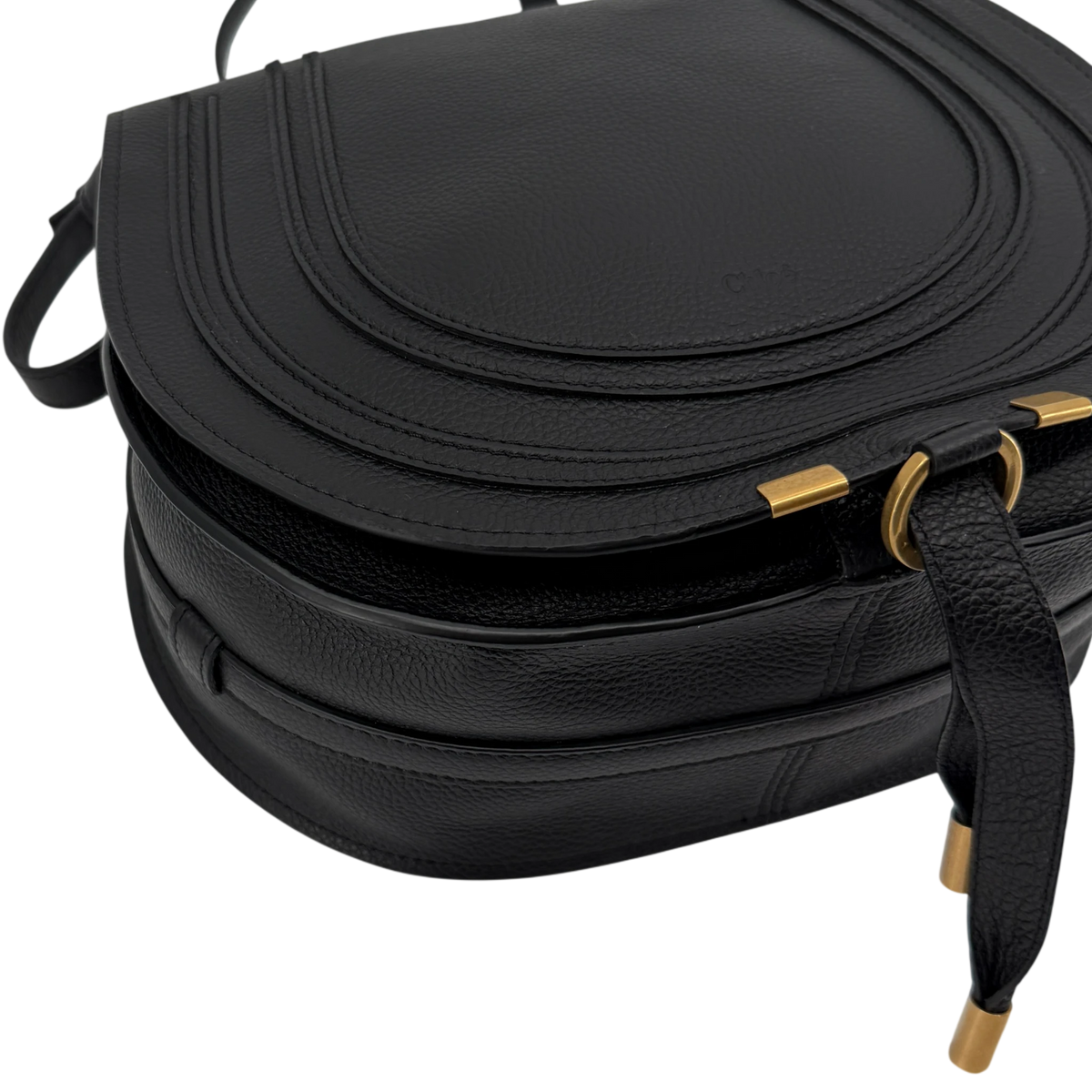 Chloé Marcie Medium Saddle Bag Genarbtes Kalbsleder Schwarz Gold – Ansicht 6