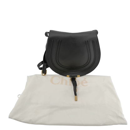 Chloé Marcie Medium Saddle Bag Genarbtes Kalbsleder Schwarz Gold – Ansicht 10