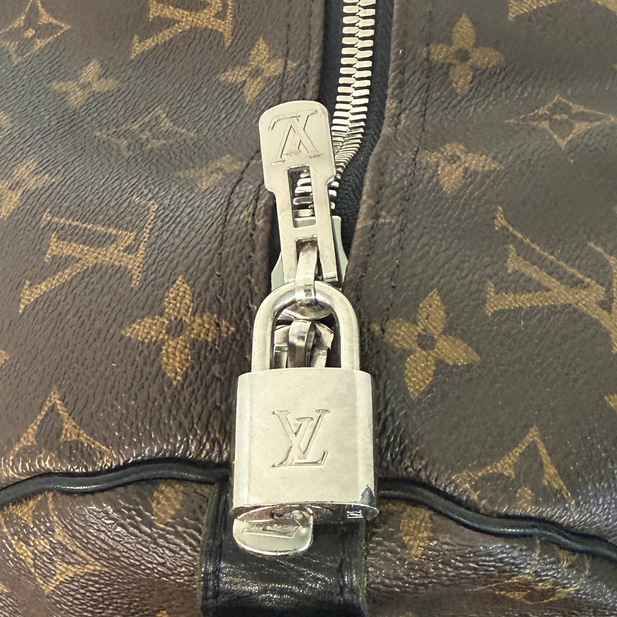 Louis Vuitton Keepall 55 Reisetasche mit Schulterriemen Braun / gut Louis Vuitton