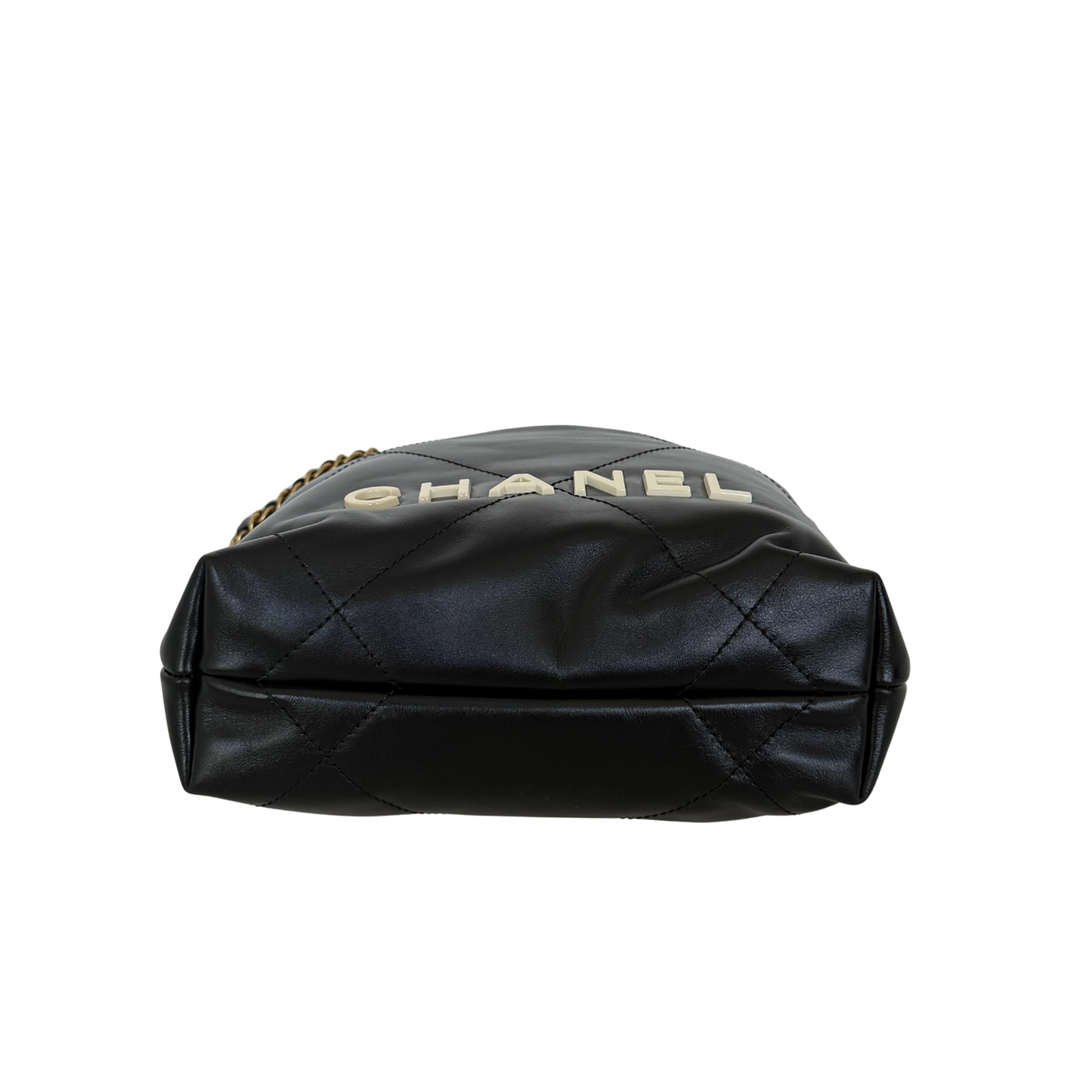 Chanel Kleine Chanel 22 Tasche Schwarz aus Kalbsleder goldene Hardware / neuwertig Chanel
