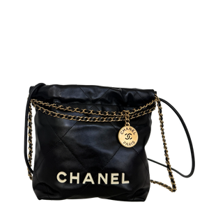 Chanel 22 Small Schwarz aus Kalbsleder goldene Hardware