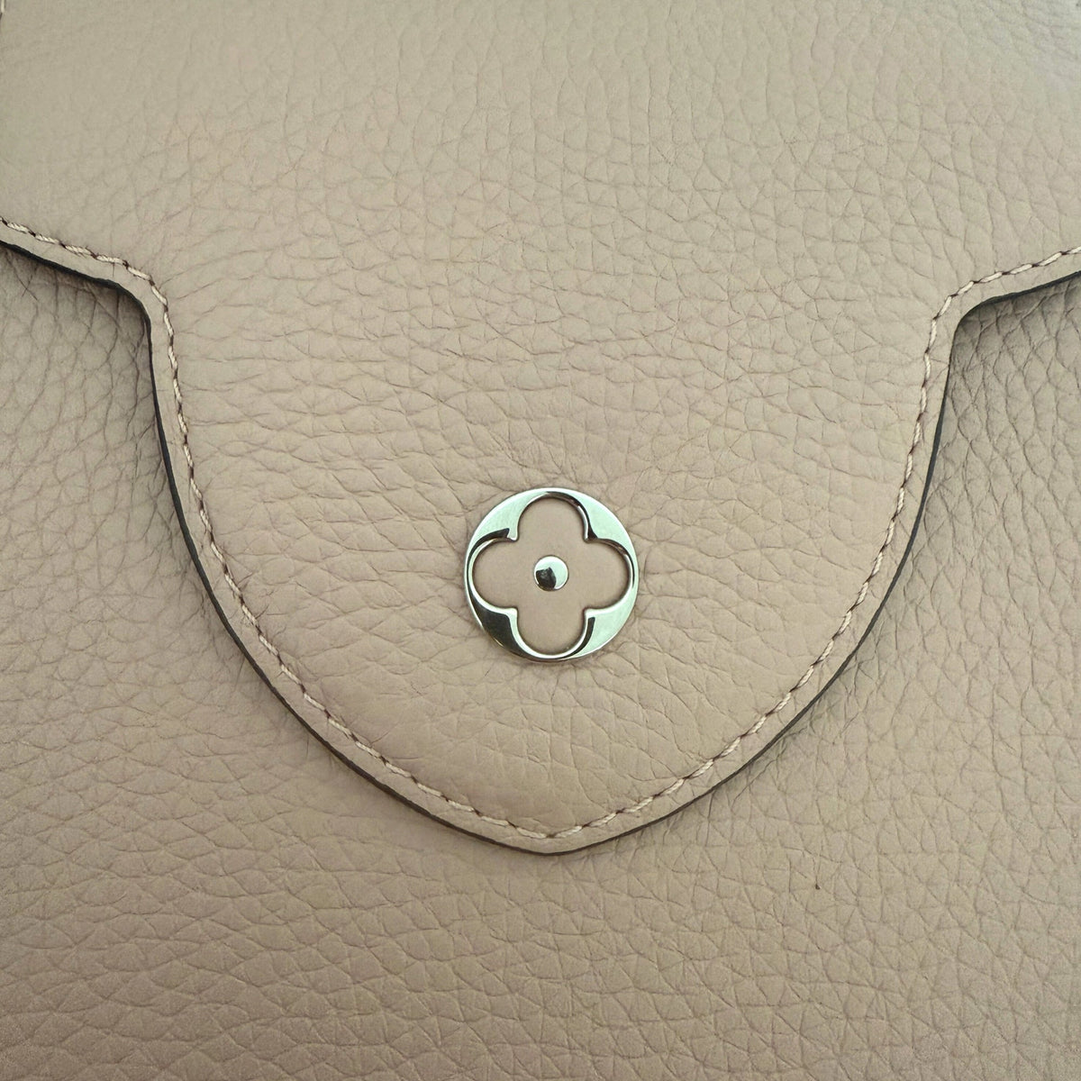 Louis Vuitton Capucines mit Schlangenledergriff Rosa N92801 / neuwertig Louis Vuitton