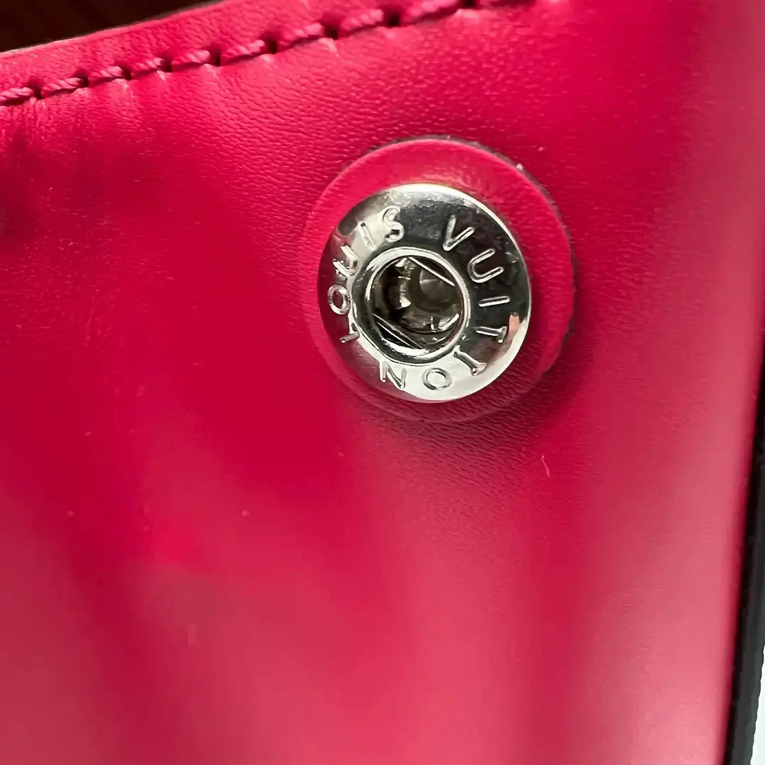 Louis Vuitton Cluny BB  Epi Leder Pink / ungetragen Louis Vuitton