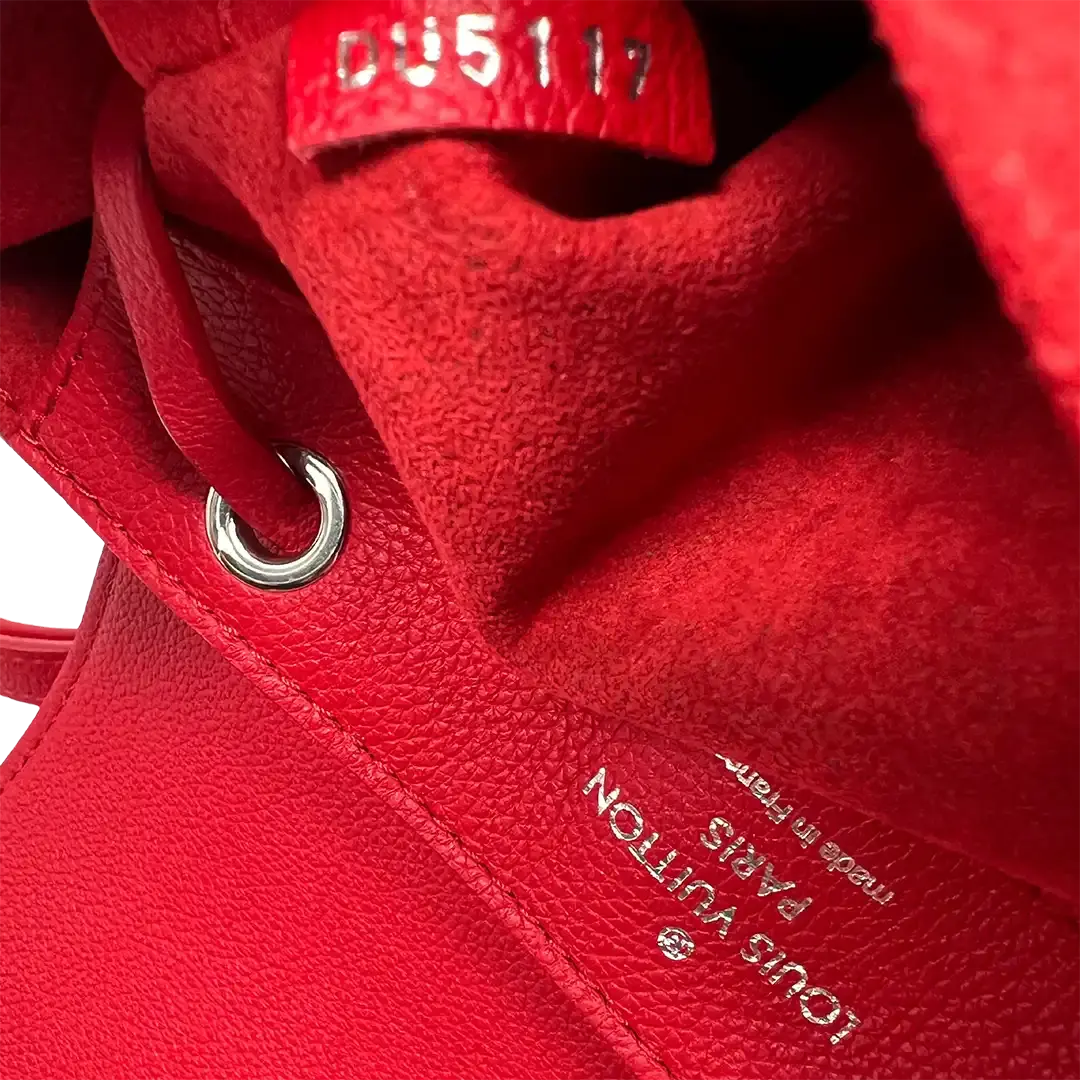 Louis Vuitton Lockme M41814 Lederrucksack Rot Silber / sehr gut Louis Vuitton