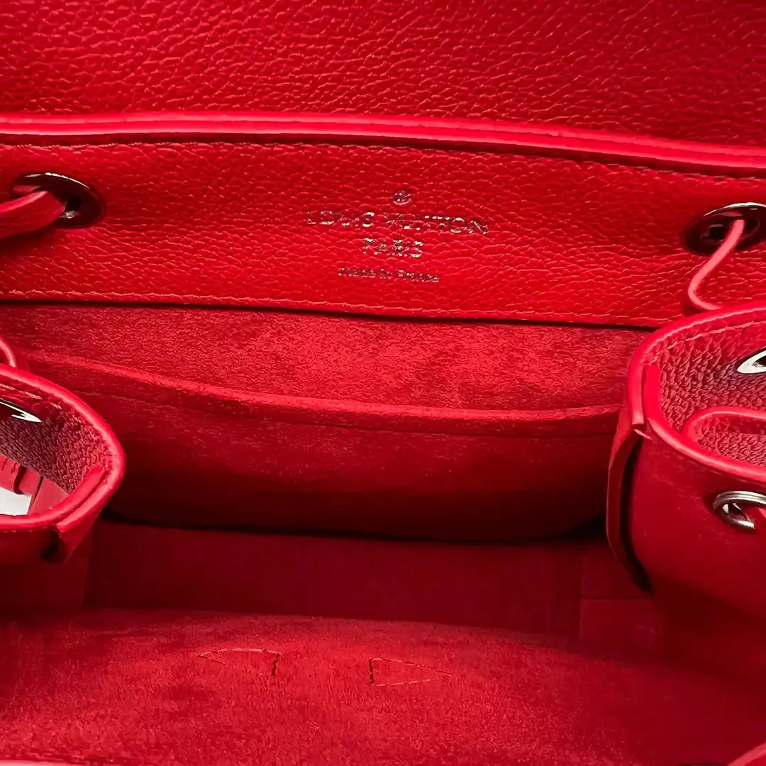 Louis Vuitton Lockme M41814 Lederrucksack Rot Silber / sehr gut Louis Vuitton