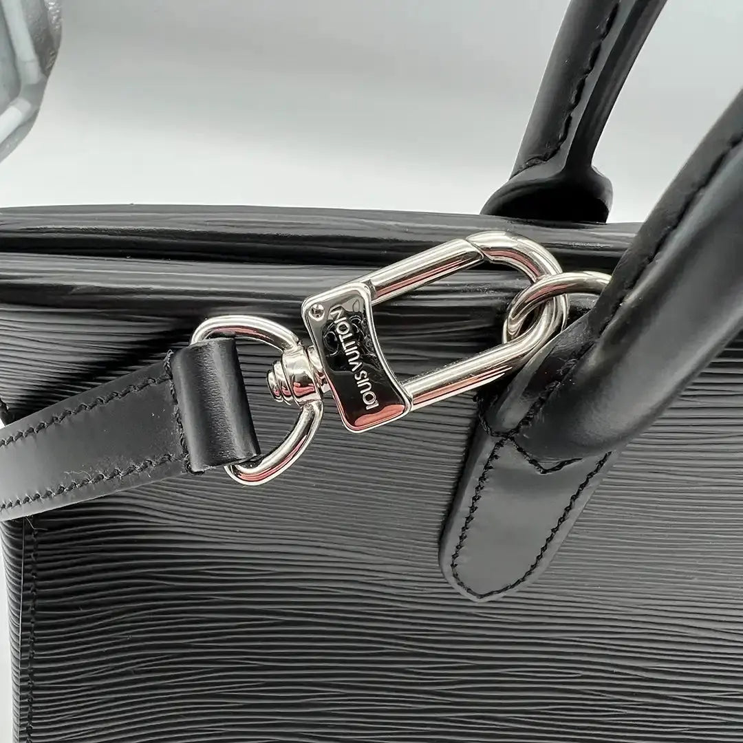 Louis Vuitton Marly Epi Leder  hardware