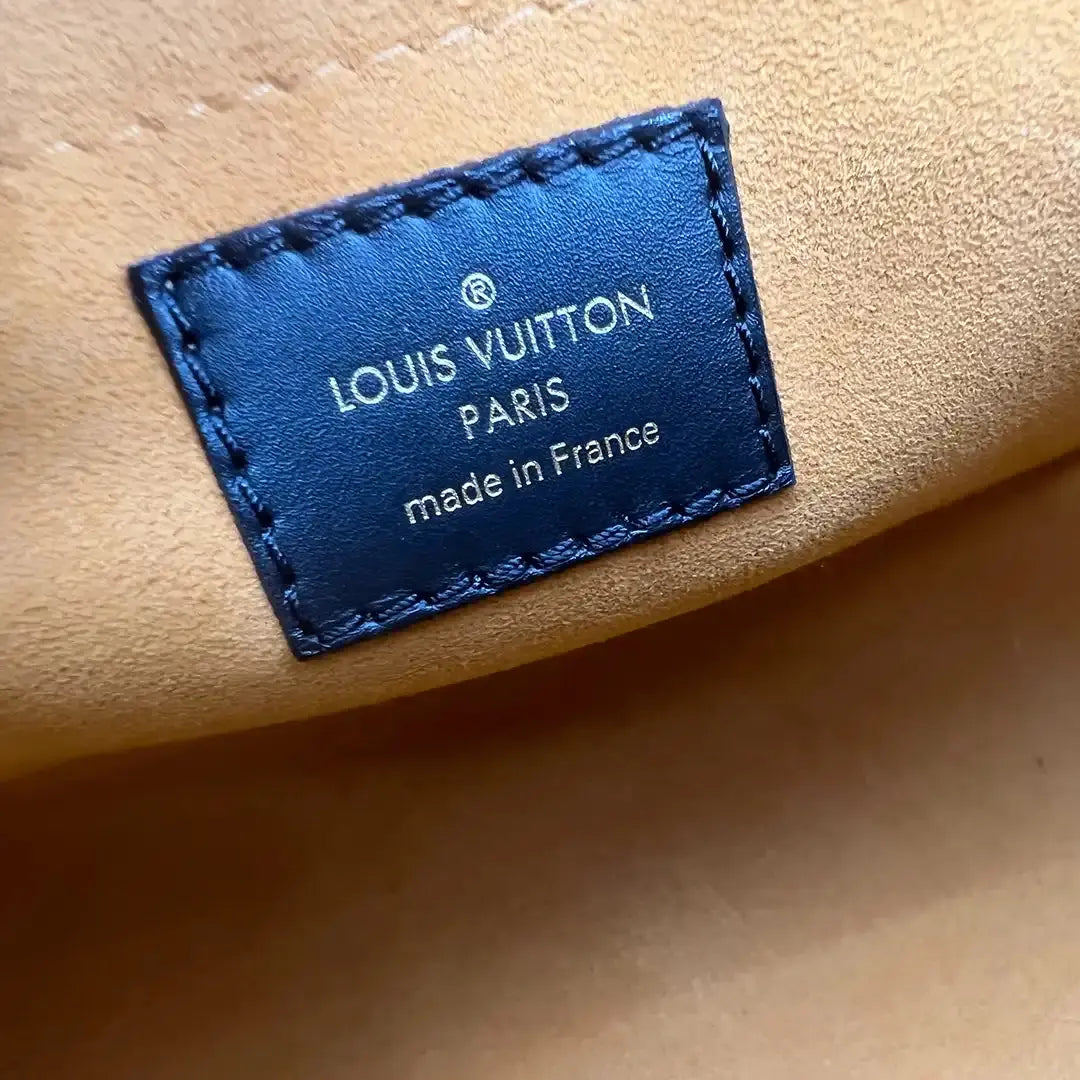 Louis Vuitton On My Side Autres High End Handtasche M53826 Leder schwarz / gut Louis Vuitton
