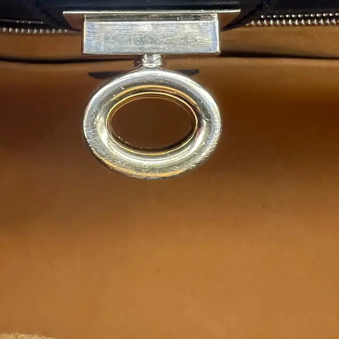 Louis Vuitton On My Side Autres High End Handtasche M53826 Leder schwarz / gut Louis Vuitton