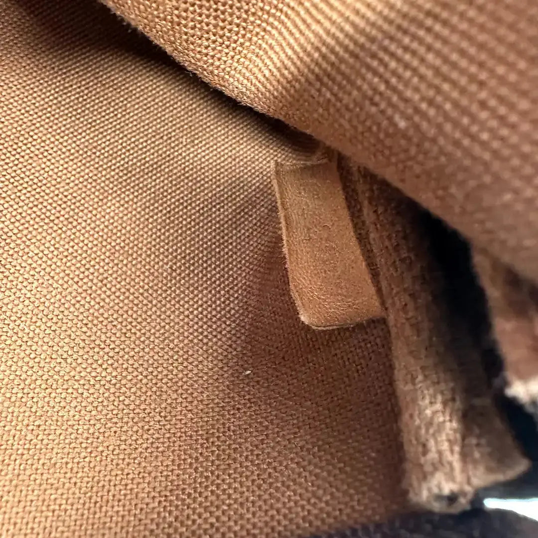 Louis Vuitton Pochette Accessoires Monogram Canvas braun / gut Louis Vuitton